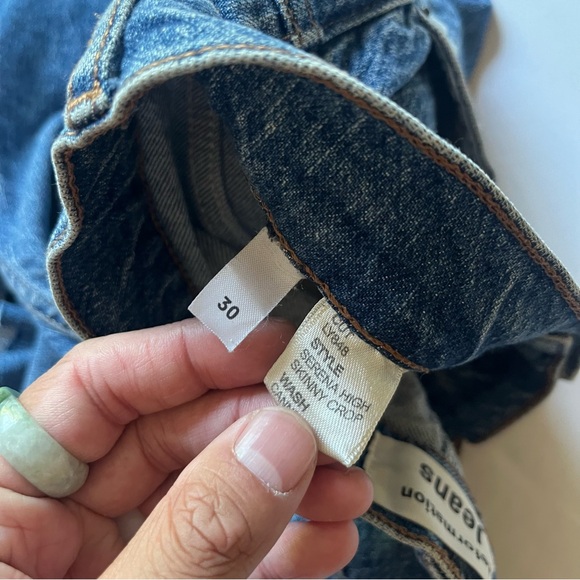 REFORMATION medium denim wash blue raw fray hem cut off daisy floral embroidery - Picture 6 of 7